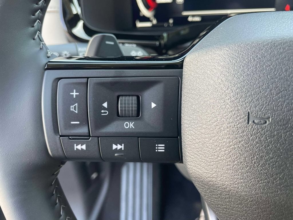 New 2026 Nissan Pathfinder SL FWD image 24