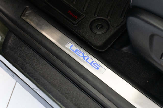 Used 2021 Lexus RX 450h AWD w/ Premium Package image 7
