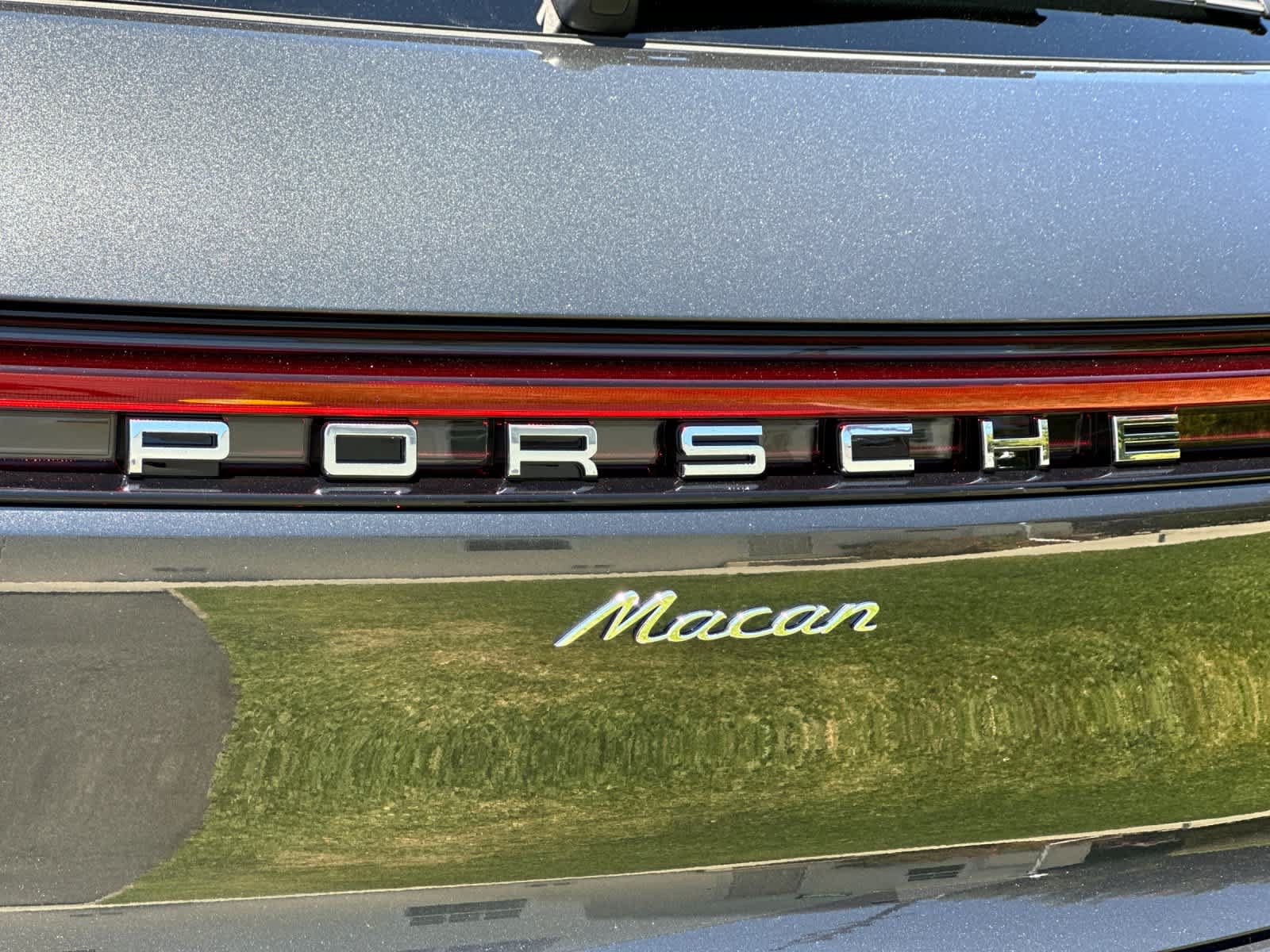 New 2026 Porsche Macan AWD/4WD image 31