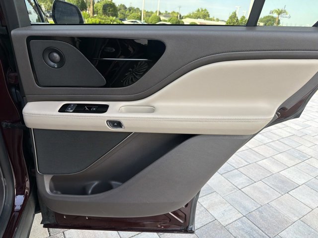 Used 2020 Lincoln Aviator Reserve w/ Elements Package Plus RWD image 22