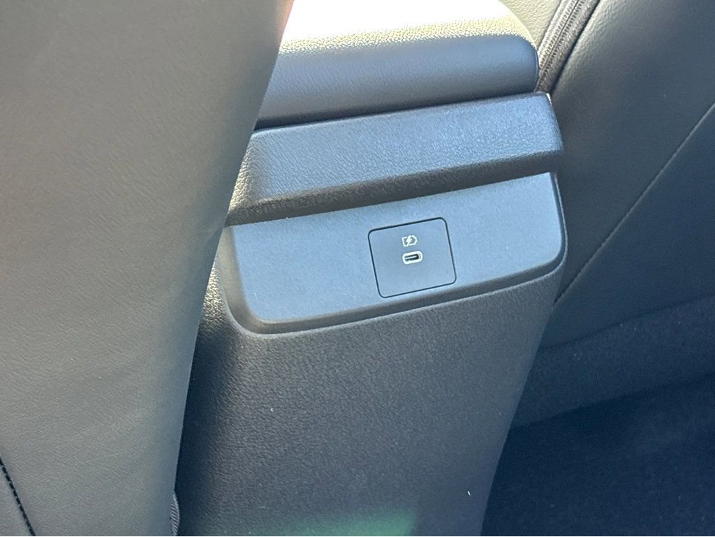 New 2026 Nissan Sentra SR w/ Floor Mat Package FWD image 20