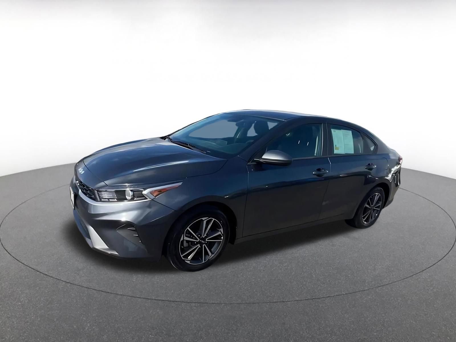 Used 2024 Kia Forte LXS FWD image 8