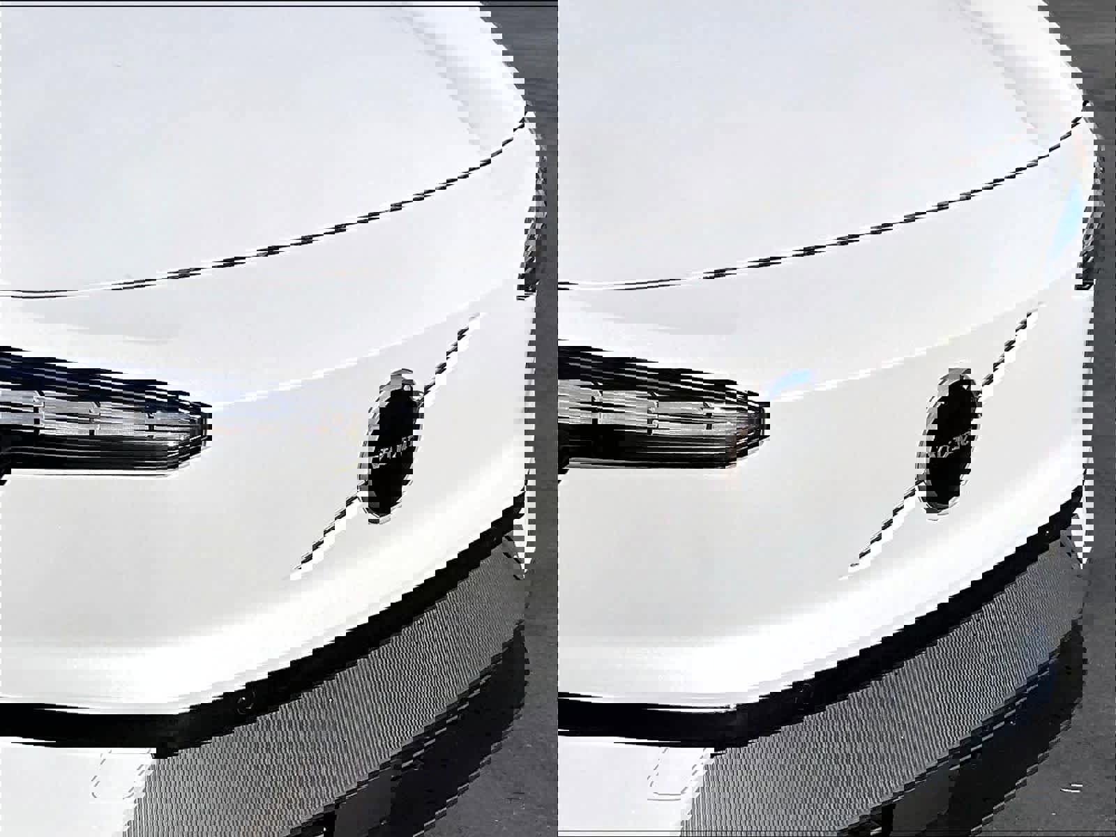 New 2026 Volvo EX30 Plus w/ Climate Package image 34