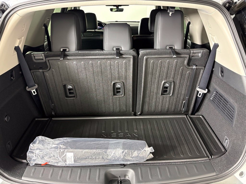 New 2026 Nissan Pathfinder Platinum w/ Cargo Package AWD/4WD image 41
