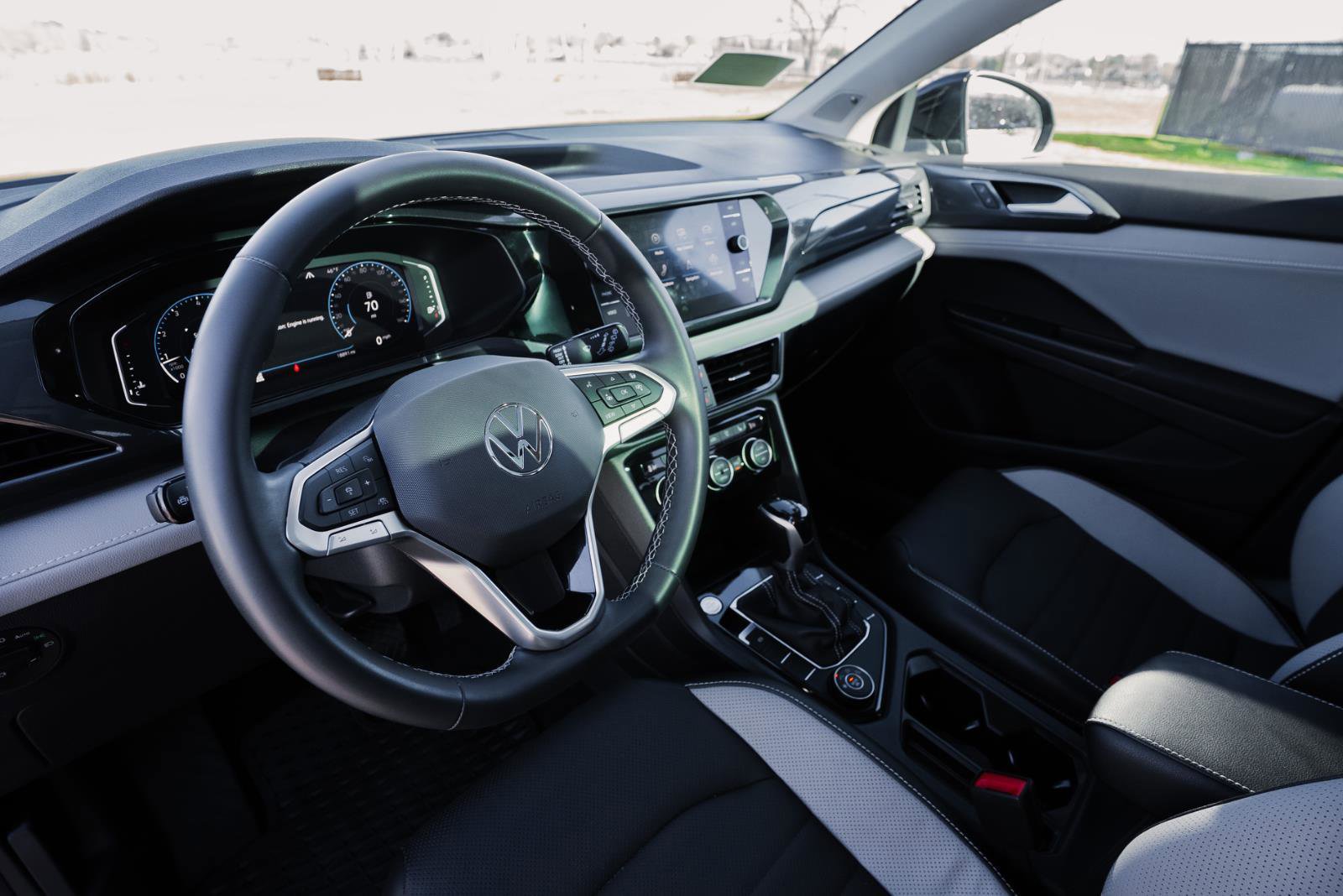 Used 2022 Volkswagen Taos SEL w/ Panoramic Sunroof Package image 19