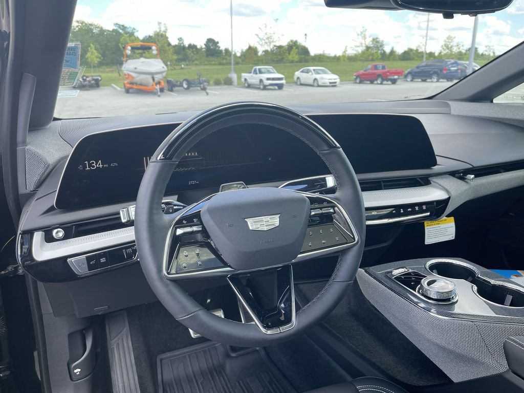 Certified 2025 Cadillac Optiq Sport 1 AWD/4WD image 19