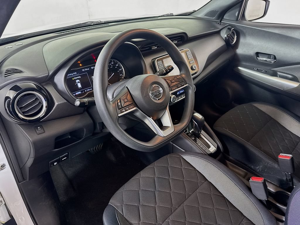 Used 2018 Nissan Kicks SV FWD image 9