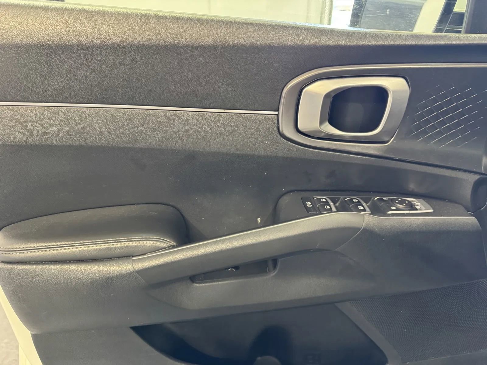 Used 2023 Kia Sorento EX image 13