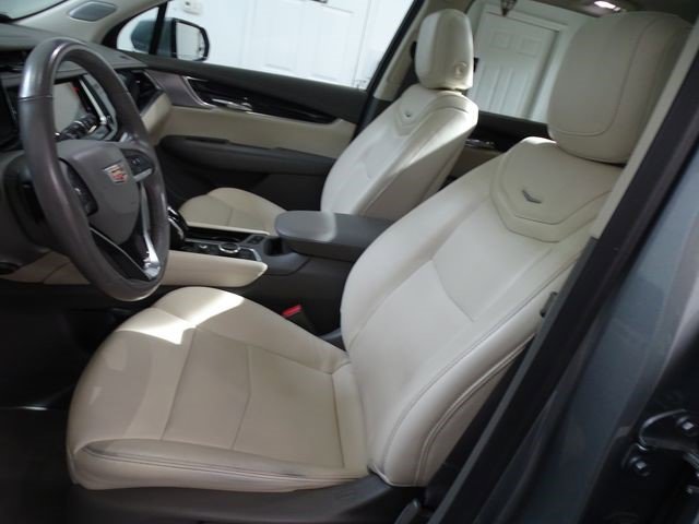 Certified 2023 Cadillac XT6 Premium Luxury AWD/4WD image 2