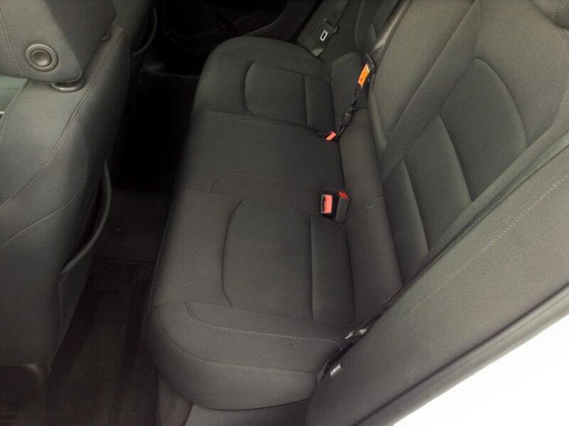 Used 2017 Chevrolet Malibu LT image 10