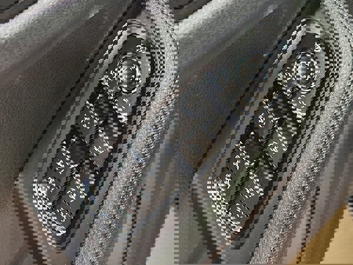 Used 2023 Porsche Macan S image 43