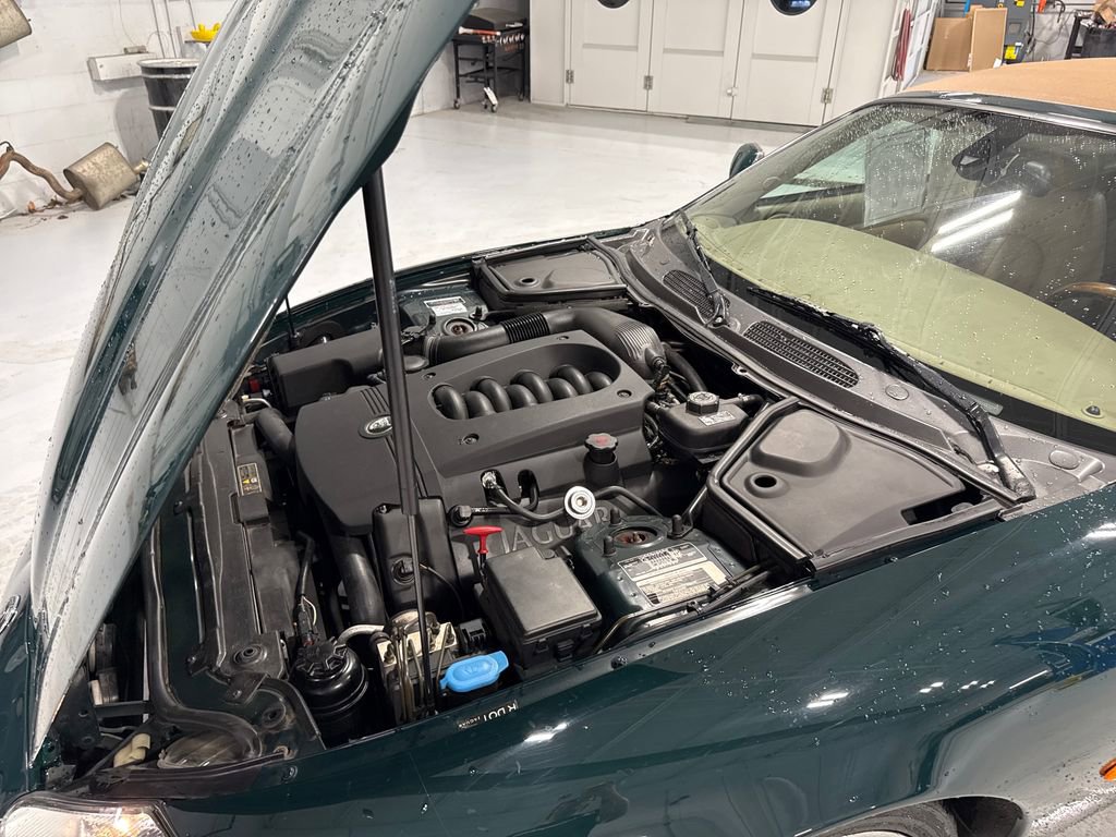 Used 2004 Jaguar XK8 Convertible RWD image 39