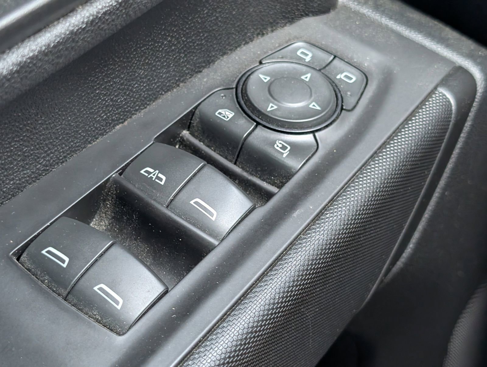 Used 2021 Chevrolet Silverado 2500 Custom w/ Custom Value Package AWD/4WD image 17