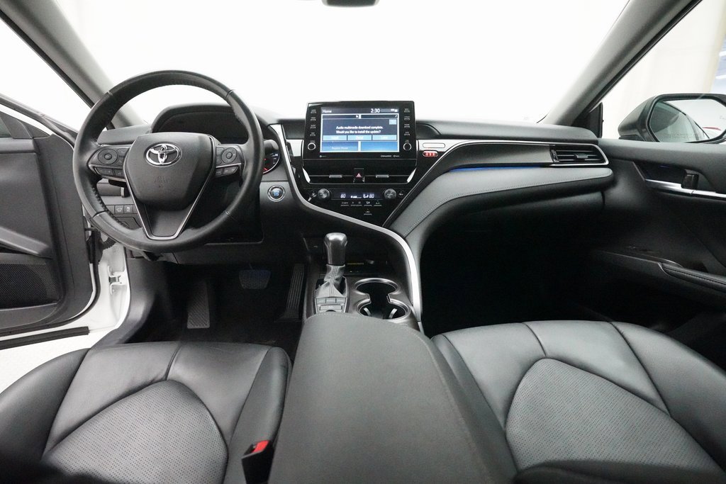 Used 2024 Toyota Camry XSE image 4