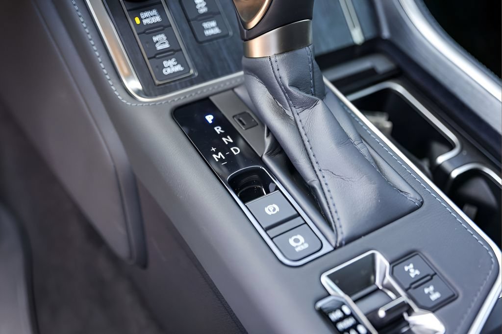 Used 2024 Lexus GX 550 AWD/4WD image 19