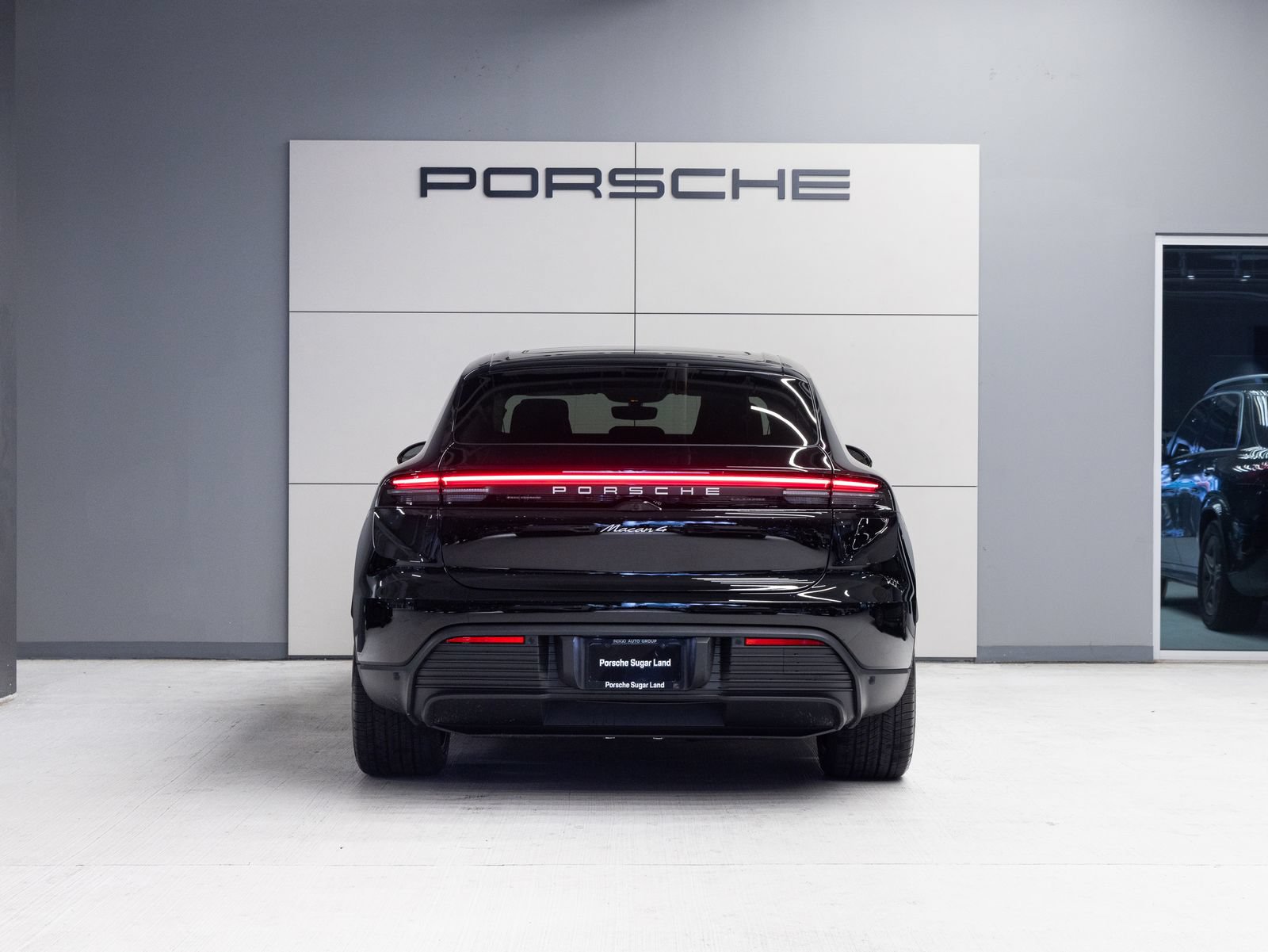 Used 2026 Porsche Macan 4 Electric AWD/4WD image 6