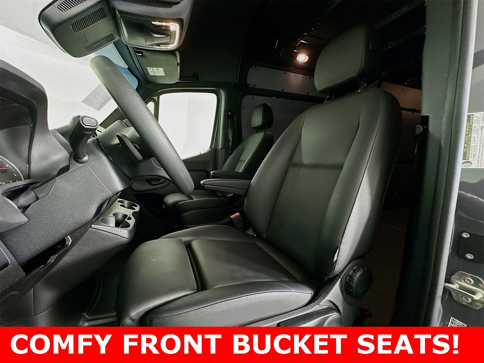 Used 2024 Mercedes-Benz Sprinter 2500 image 10