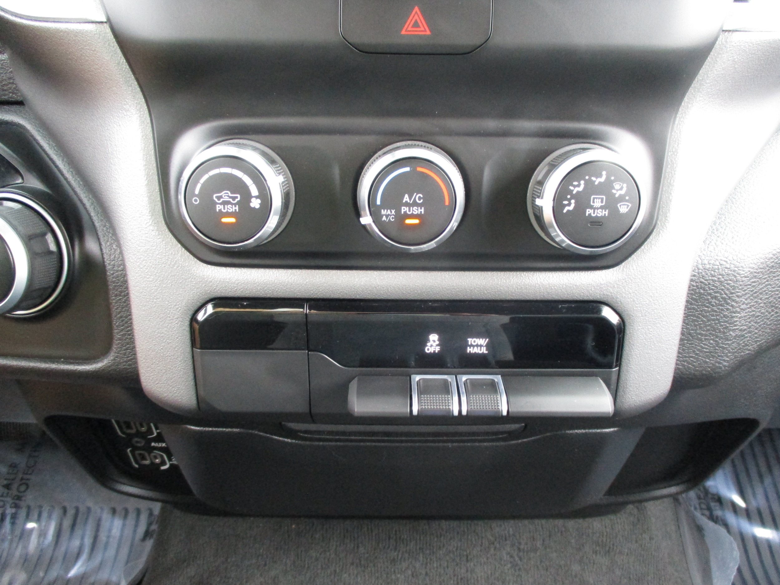 Used 2022 RAM 1500 Big Horn AWD/4WD image 27