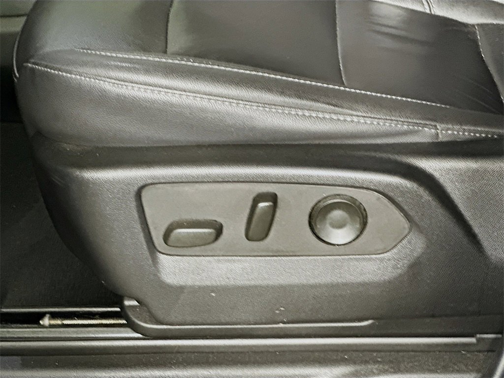 Used 2022 Chevrolet Silverado 1500 LT w/ Z71 Off-Road Package image 22