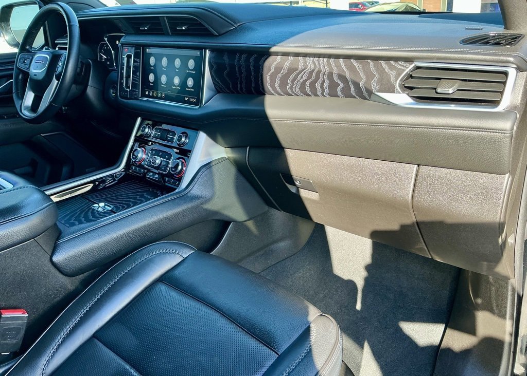 Used 2021 GMC Yukon XL Denali image 24