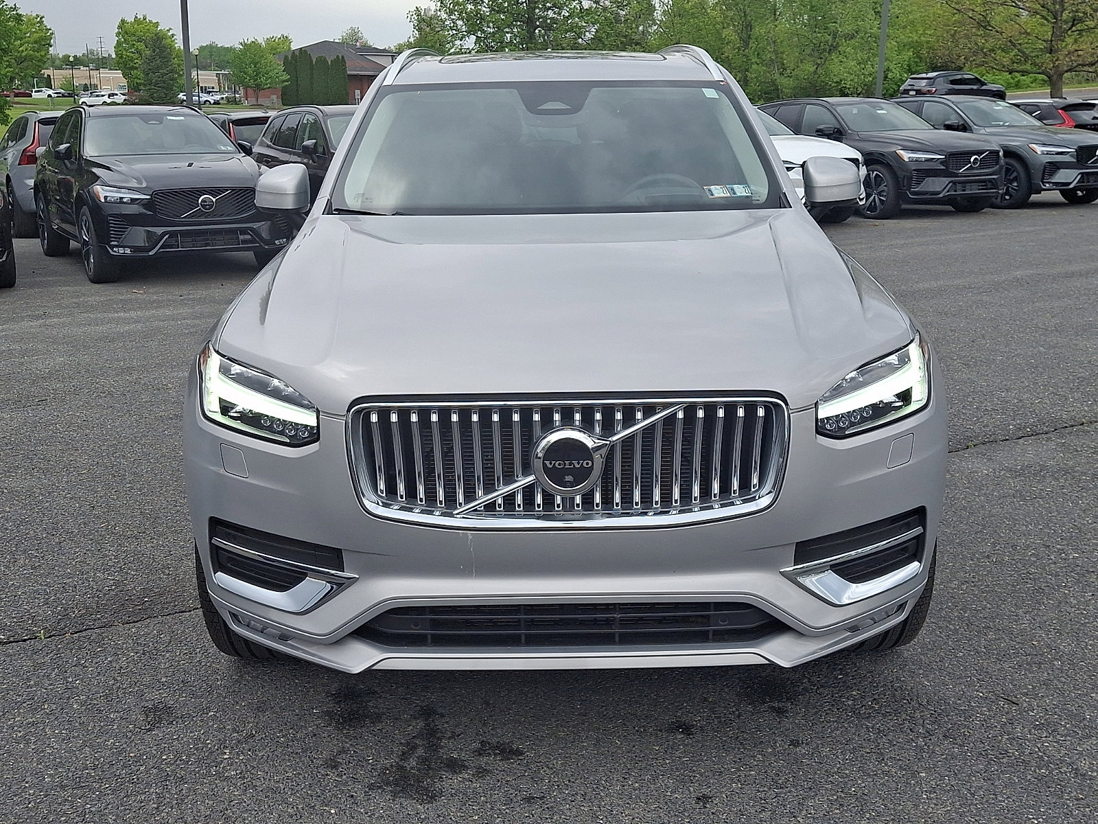 Used 2023 Volvo XC90 B6 Ultimate w/ Protection Package Premier AWD/4WD image 2