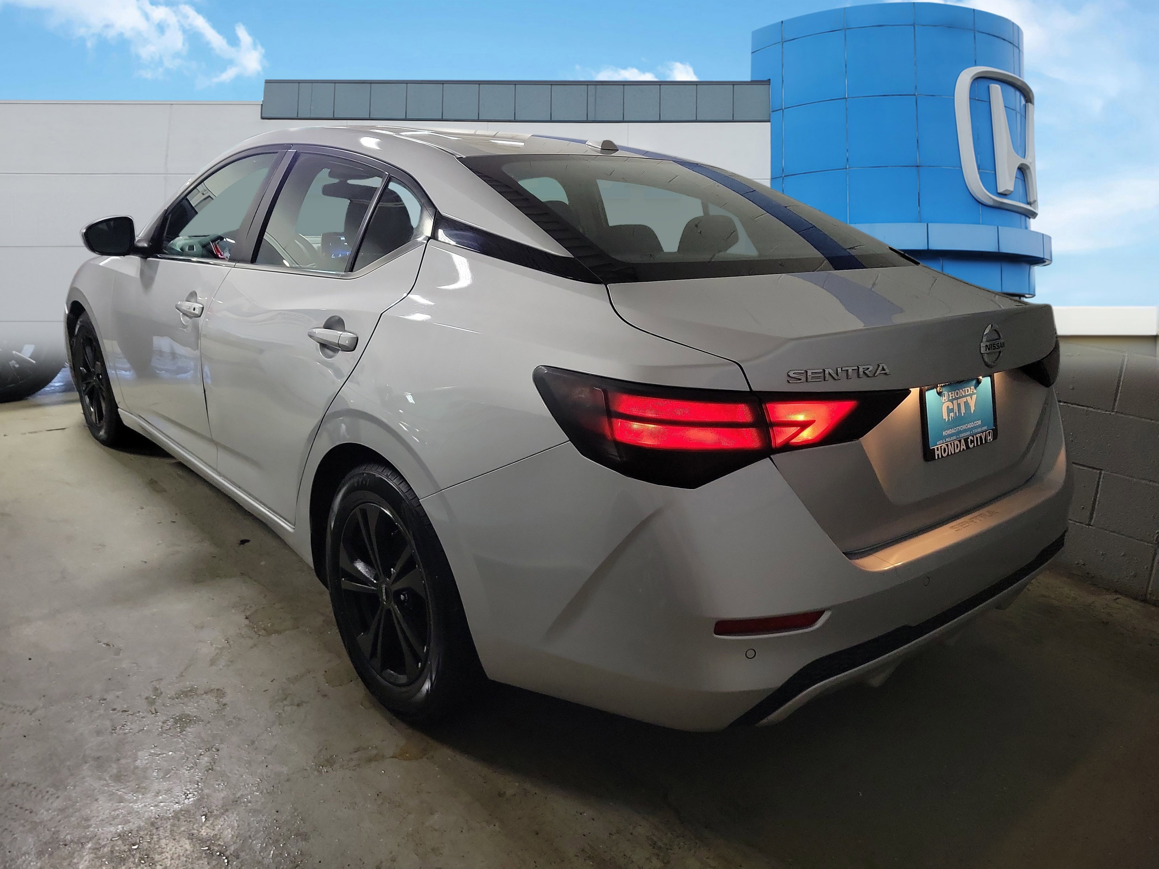 Used 2023 Nissan Sentra SV w/ All-Weather Package FWD image 4