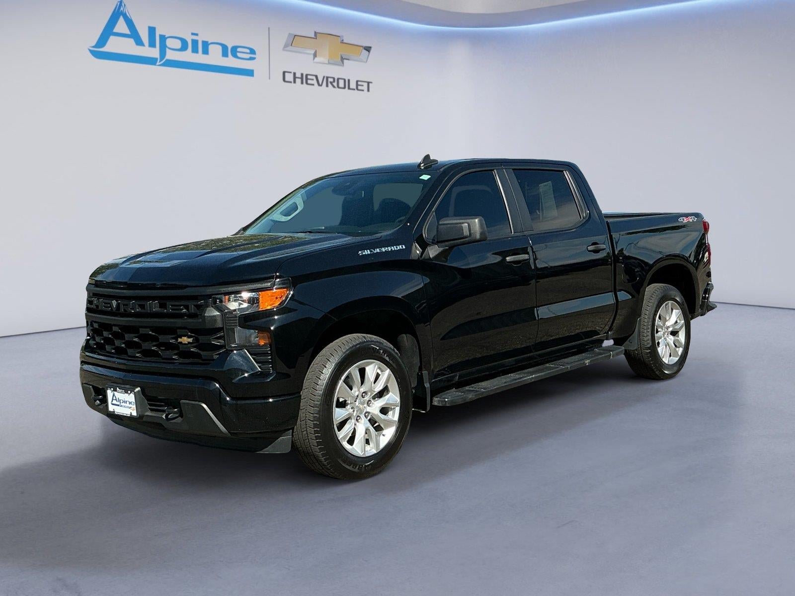 Used 2024 Chevrolet Silverado 1500 Custom AWD/4WD image 1