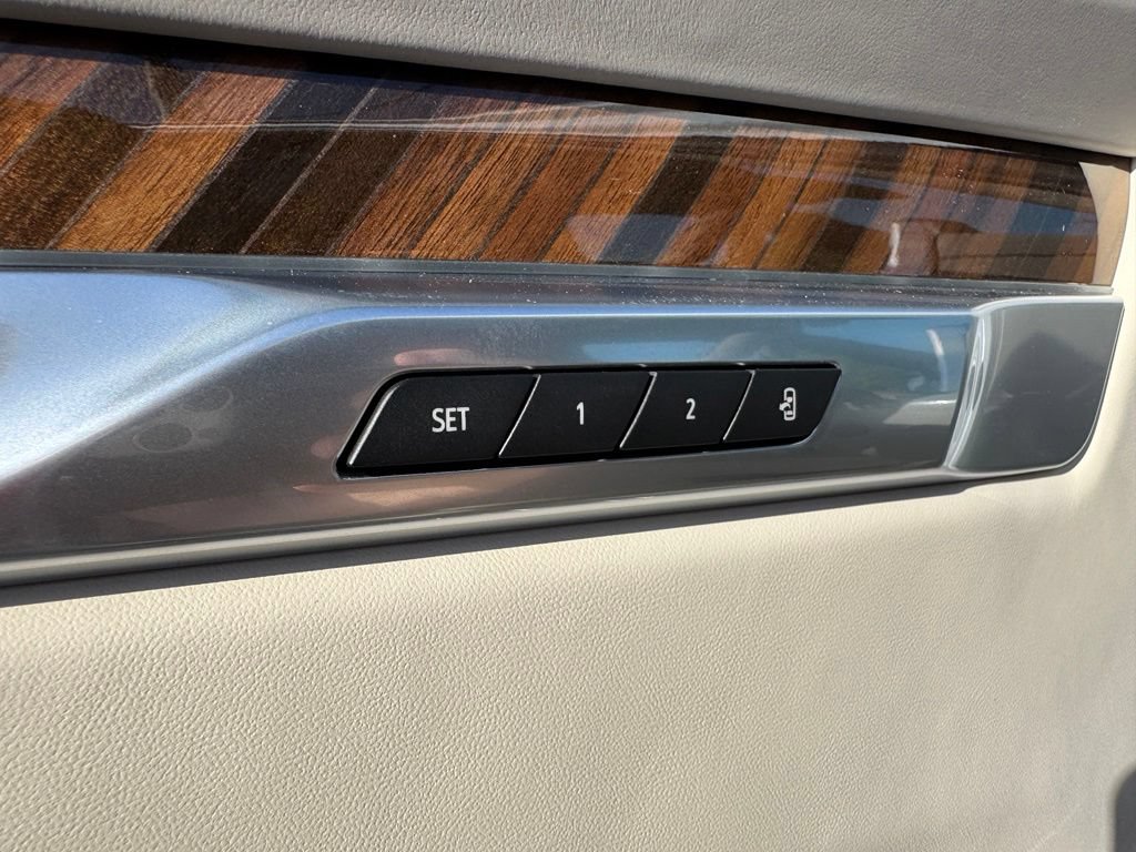 New 2026 Cadillac Escalade ESV Platinum Luxury w/ LPO, Radiant Package AWD/4WD image 11