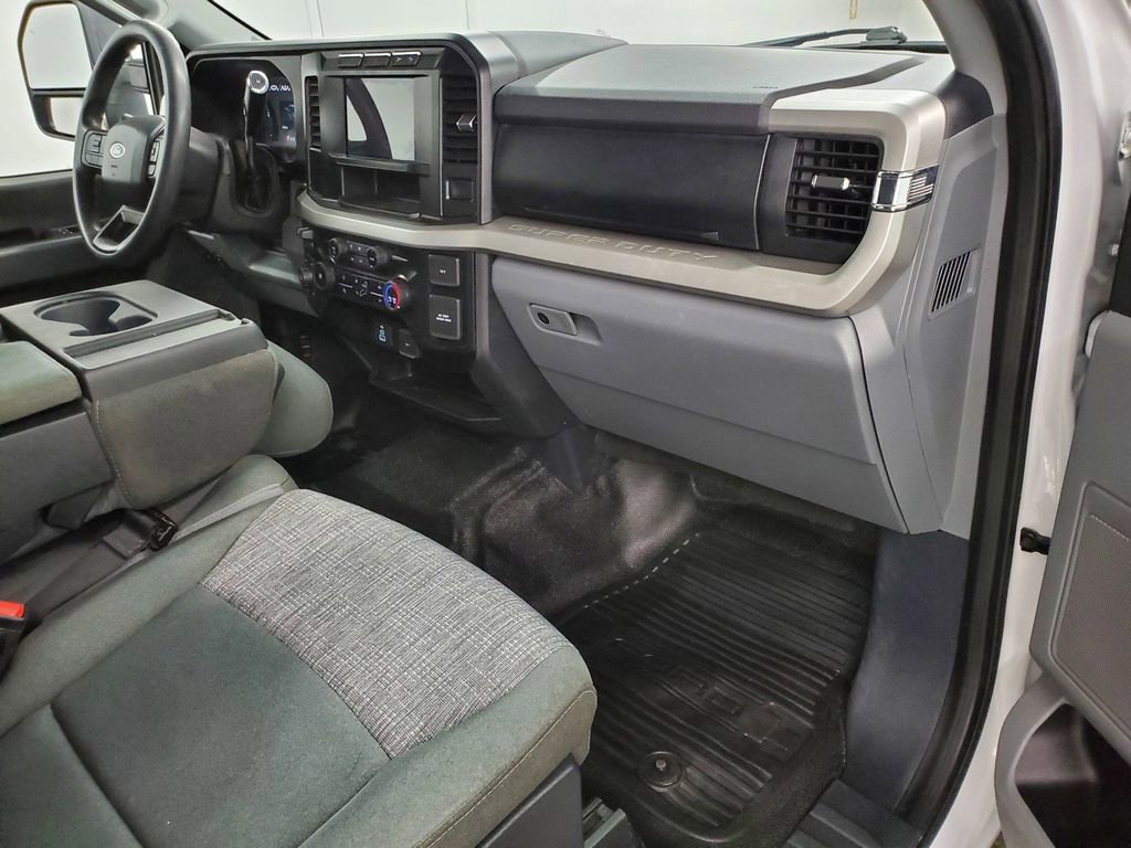 Used 2023 Ford F350 XLT w/ FX4 Off-Road Package image 13