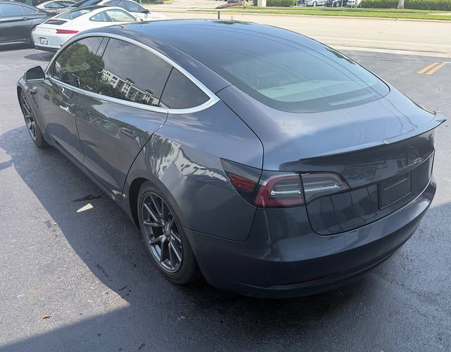 Used 2020 Tesla Model 3 Standard Range Plus RWD image 3