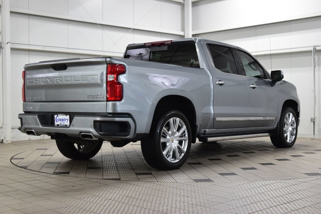 Used 2025 Chevrolet Silverado 1500 High Country AWD/4WD image 8