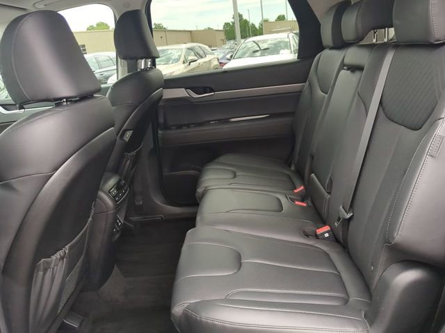 Used 2025 Hyundai Palisade SEL FWD image 13