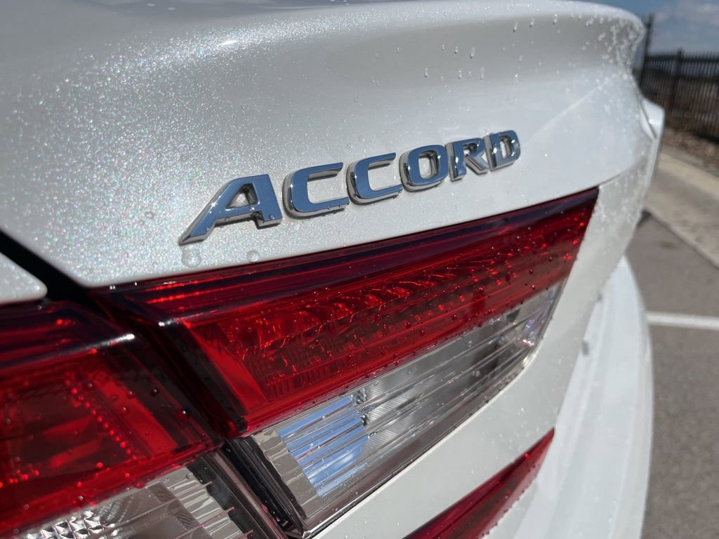 Used 2020 Honda Accord Touring image 8
