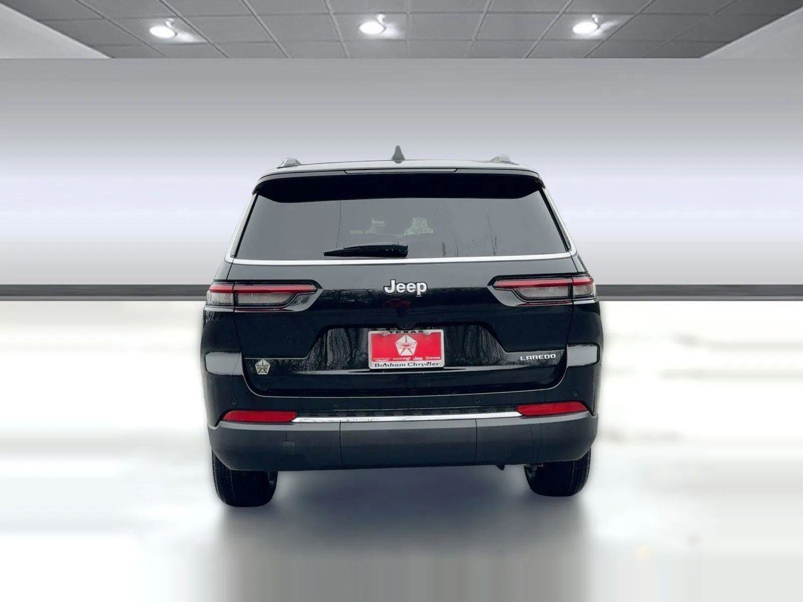 New 2025 Jeep Grand Cherokee L Laredo image 10
