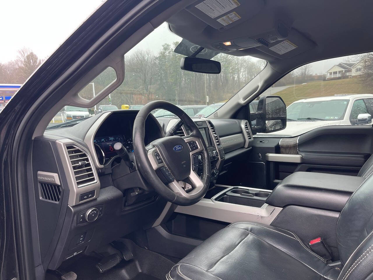 Used 2017 Ford F250 Lariat w/ Lariat Value Package image 25