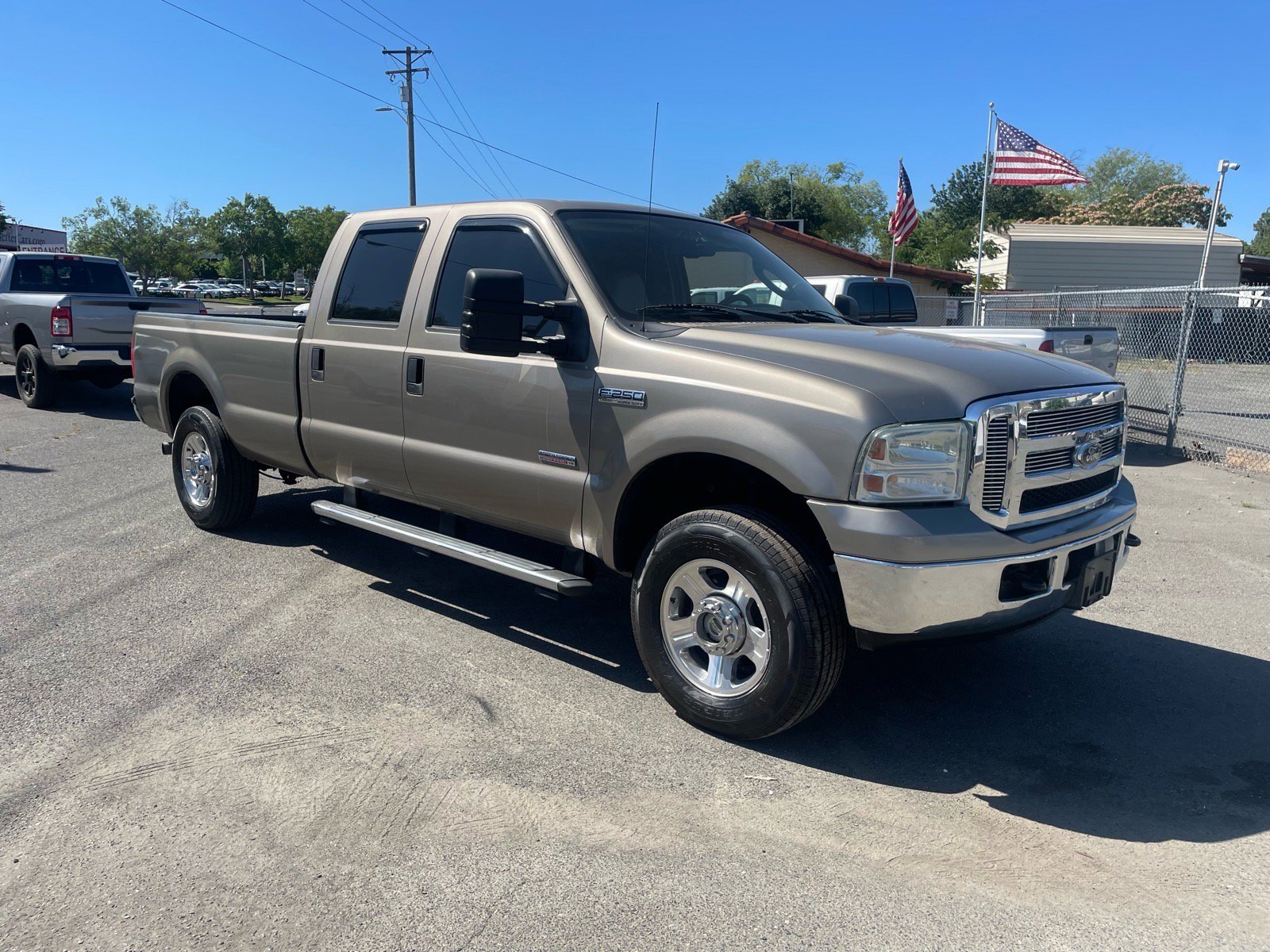 Used 2006 Ford F250 Lariat AWD/4WD image 2