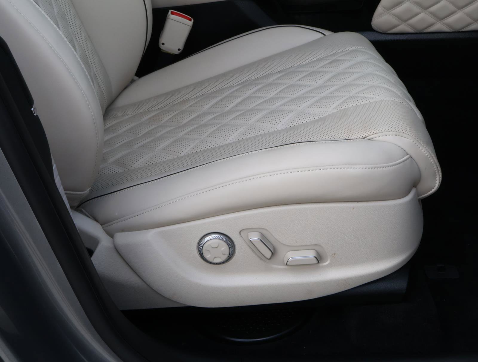 Used 2024 Genesis GV80 3.5T image 19