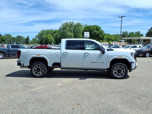New 2026 GMC Sierra 3500 Denali Ultimate w/ LPO, Black Badging Package AWD/4WD image 2