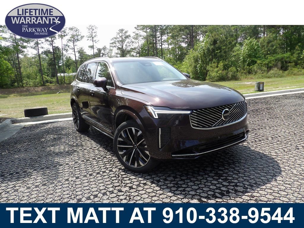 New 2025 Volvo XC90 T8 Plus w/ Protection Package Premier image 1