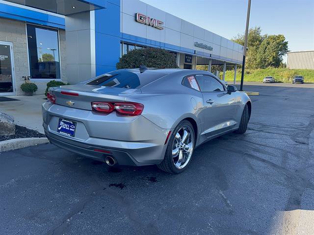Used 2024 Chevrolet Camaro LT RWD image 7