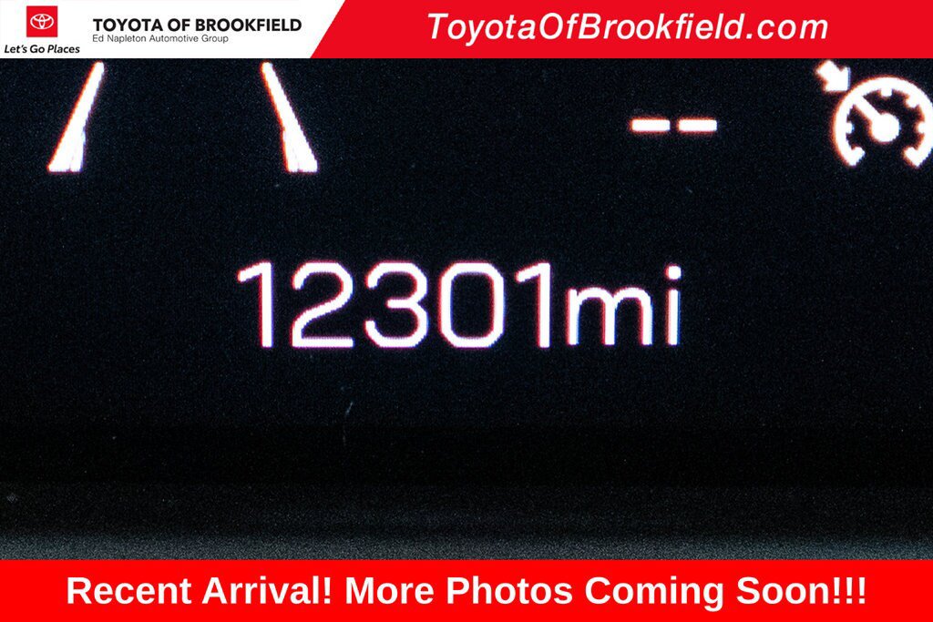 Used 2026 GMC Acadia Elevation w/ Black Edition AWD/4WD image 15