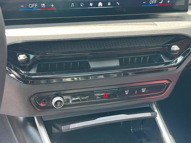Used 2025 BMW 230i xDrive Coupe w/ Premium Package AWD/4WD image 28