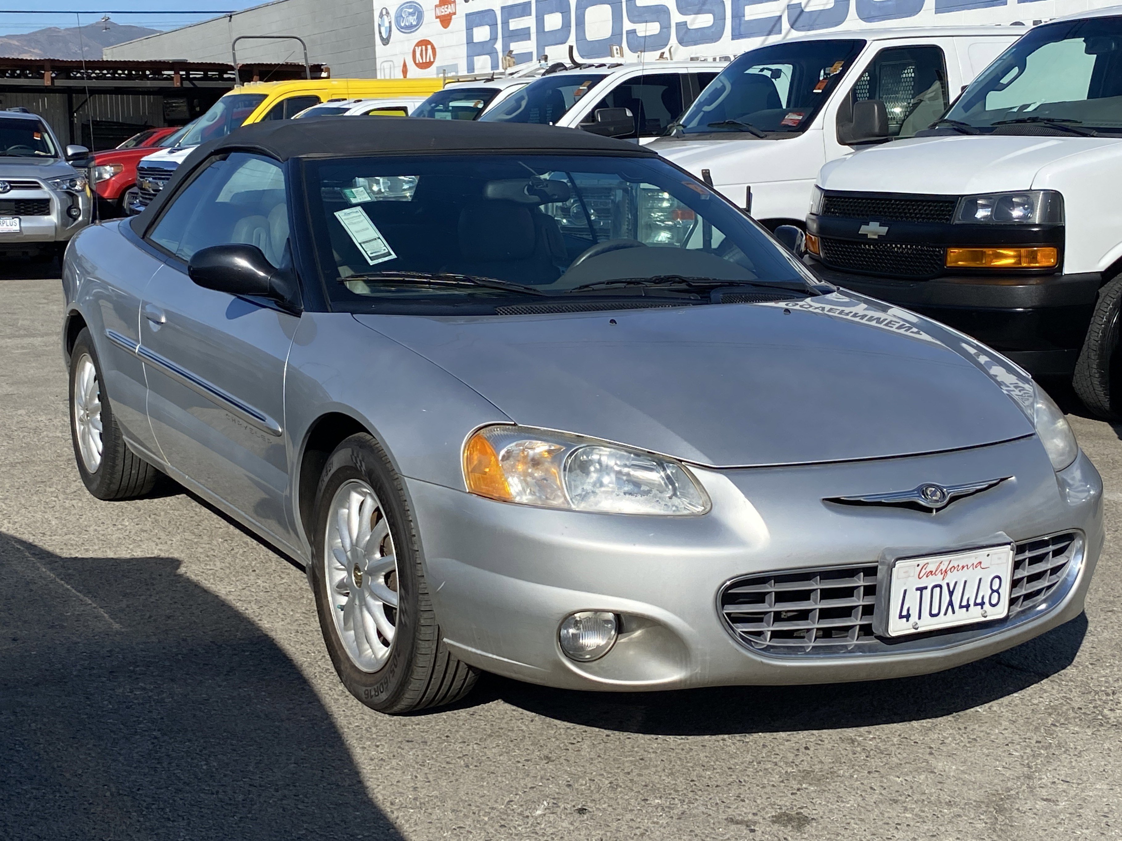 Used 2001 Chrysler Sebring LXi image 4