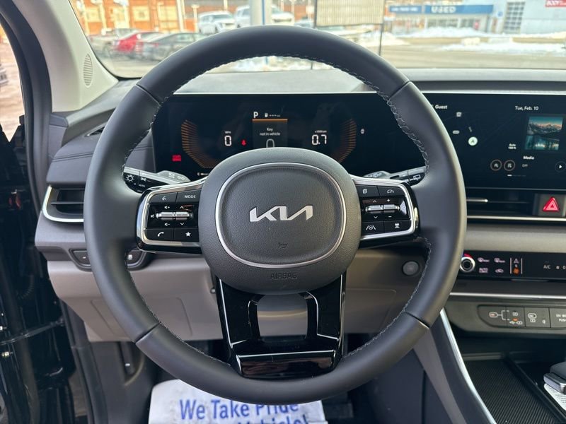 New 2026 Kia Carnival EX FWD image 32