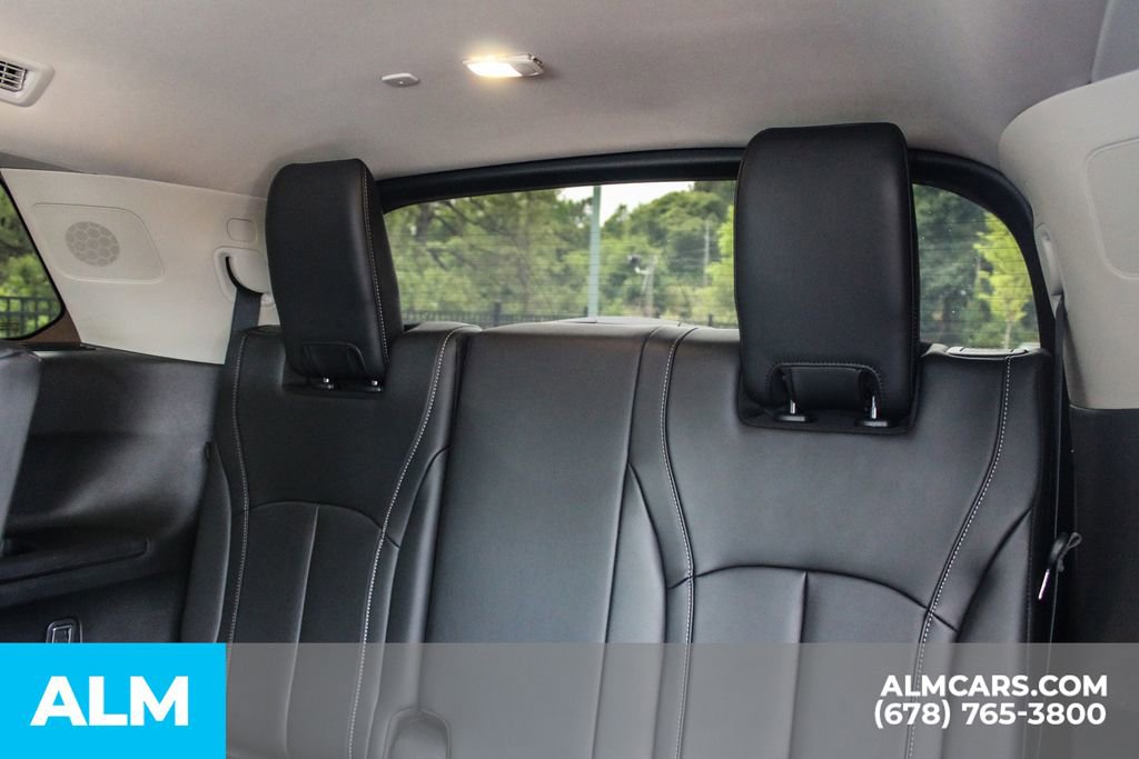 Used 2025 INFINITI QX60 Luxe AWD/4WD image 16