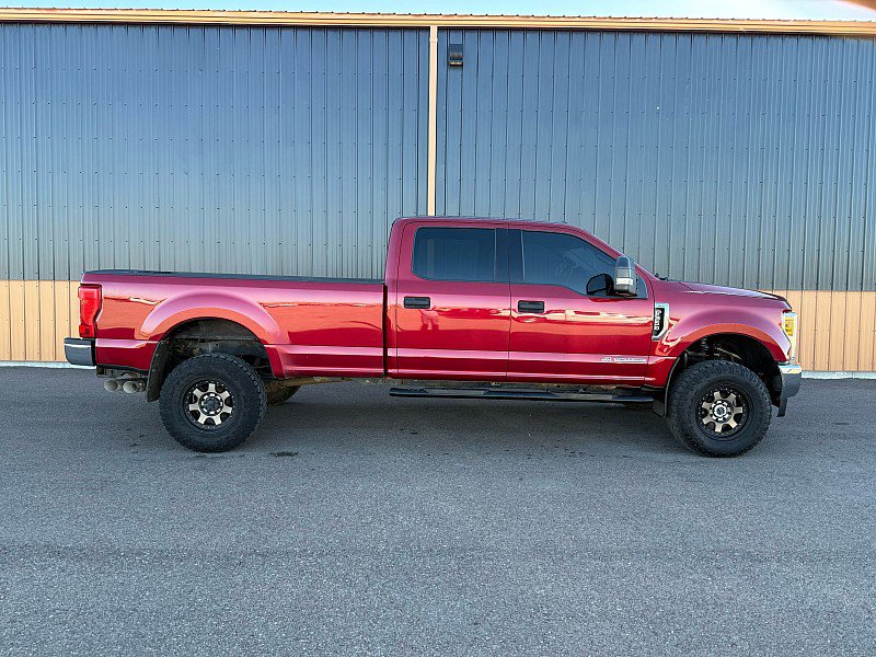 Used 2018 Ford F350 XLT image 3