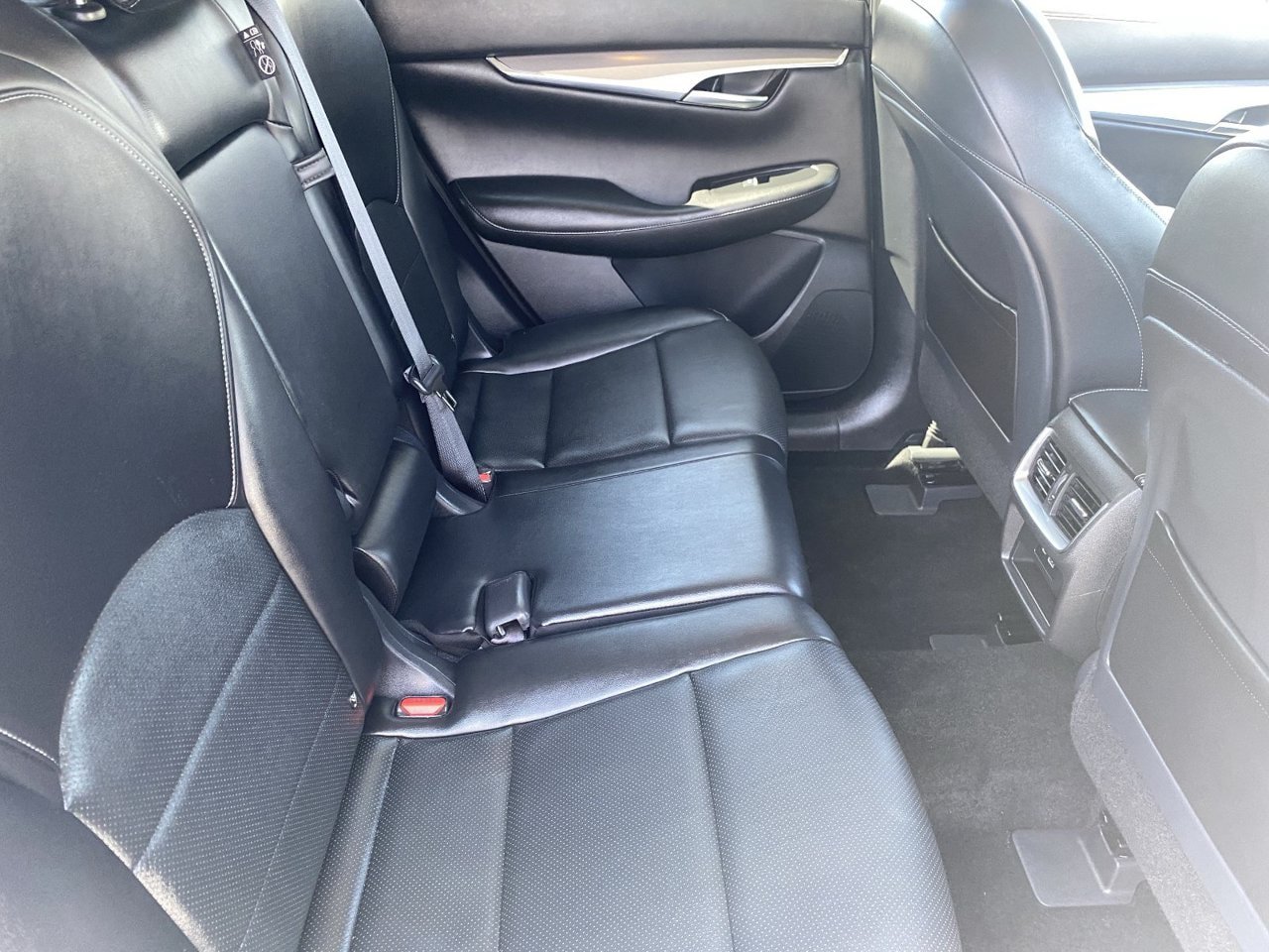 Certified 2023 INFINITI QX50 Luxe FWD image 12