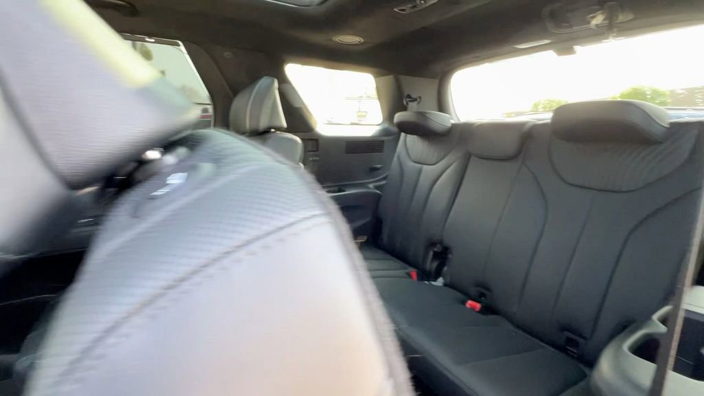 Used 2024 Hyundai Palisade Calligraphy image 37