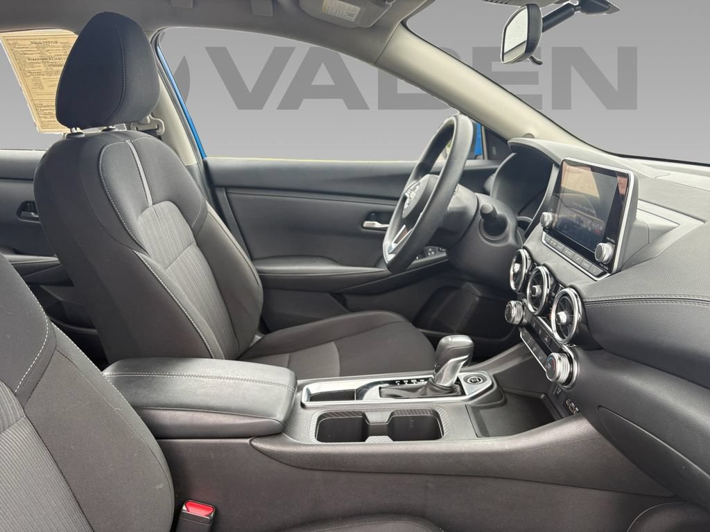 Used 2025 Nissan Sentra SV FWD image 8