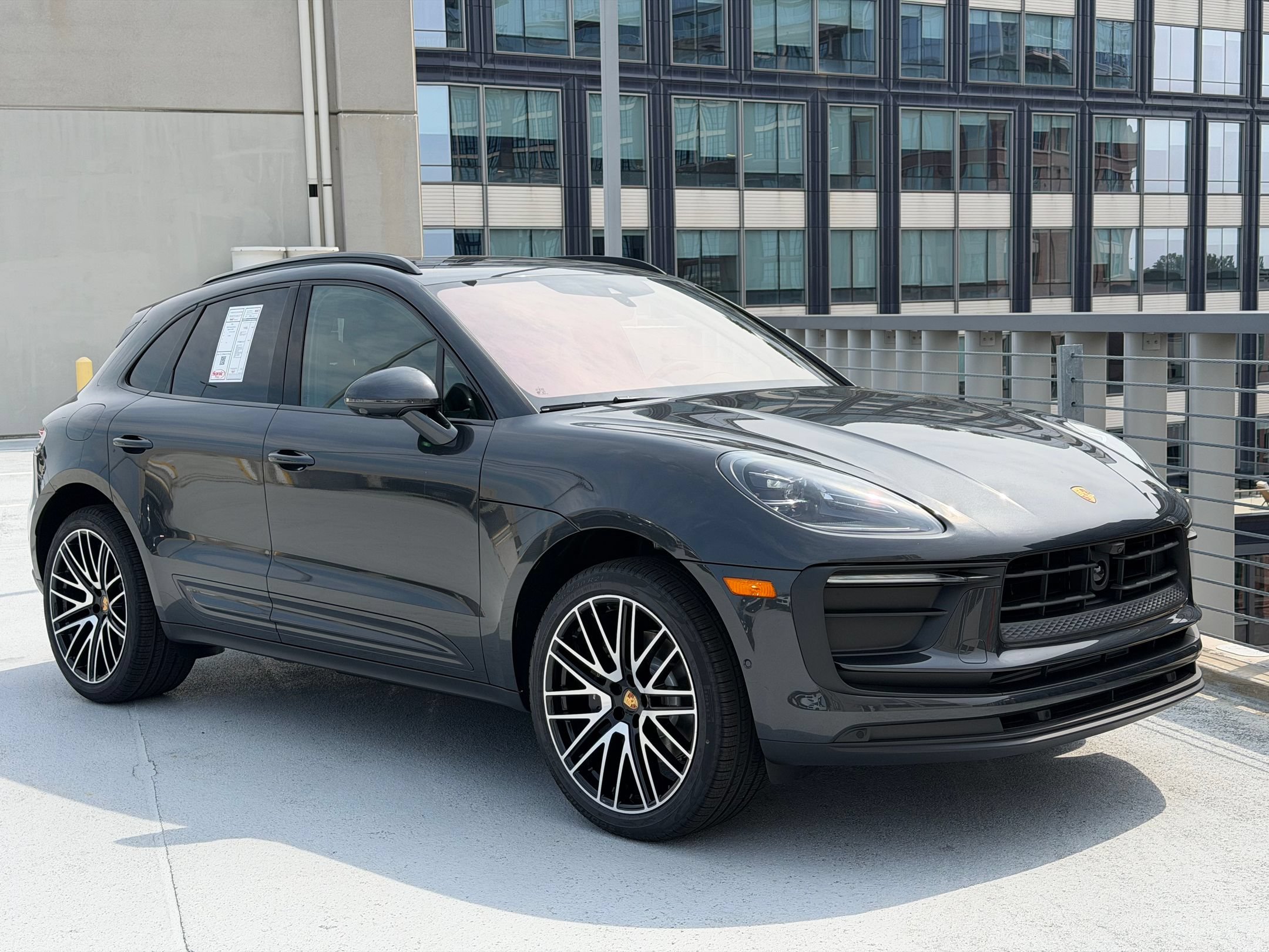 Used 2026 Porsche Macan AWD/4WD image 7